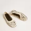 Amy ballerina’s van wit nappaleer met zilverkleurige studs