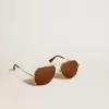 Aviator-zonnebril met gouden montuur en bruine glazen