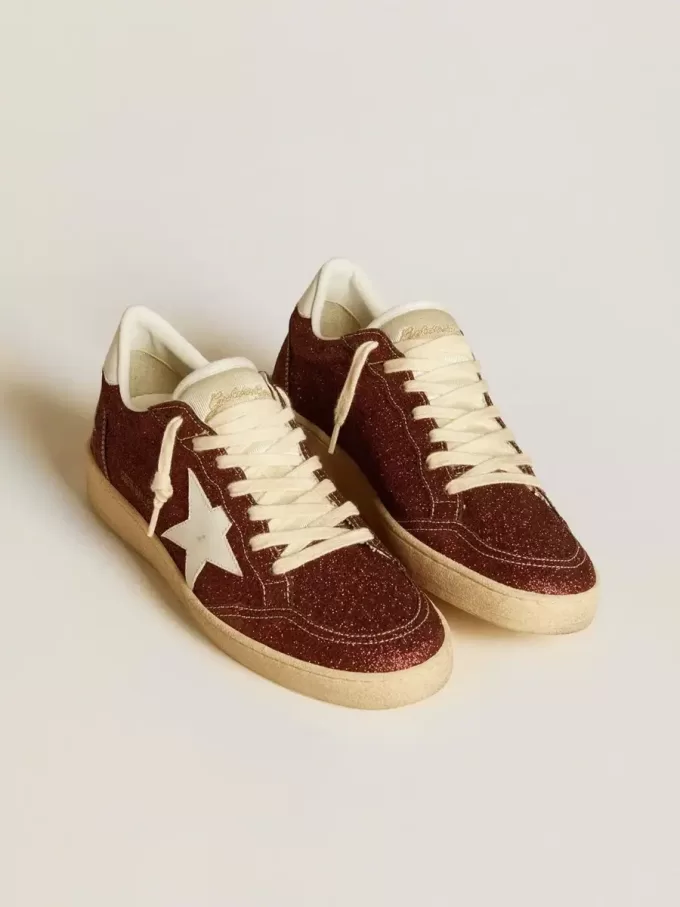 Ball Star in bordeauxrode glitter met witte leren ster en hielstuk