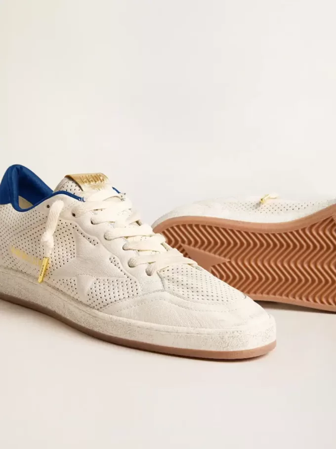 Ball Star in geperforeerd nappa met witte ster en blauwe nylon hielband