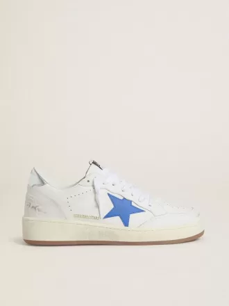 Ball Star met lichtblauwe leren ster en zilverkleurige leren hiellip.
