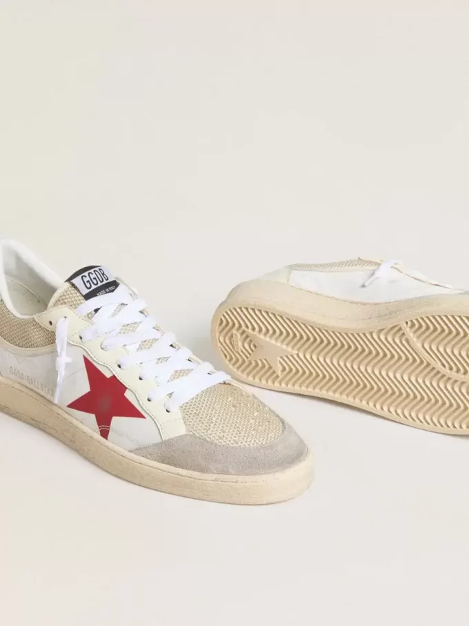 Ball Star van nylon en wit mesh met rode nylon ster en witte leren hielflap