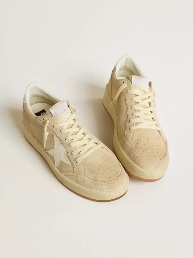 Ball Star voor dames in beige suède met witte leren ster en hielstuk