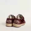 Ball Star voor dames in bordeauxrood fluweel met gouden metallic leren ster en hielstuk