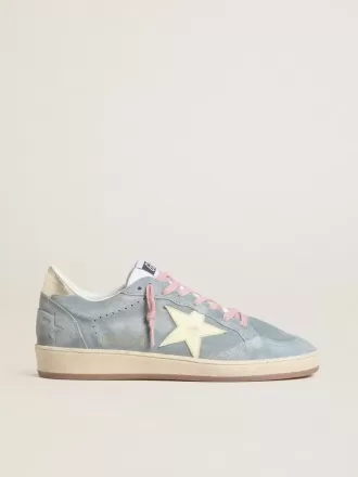 Ball Star voor dames in poederblauw suède met crèmekleurige leren ster