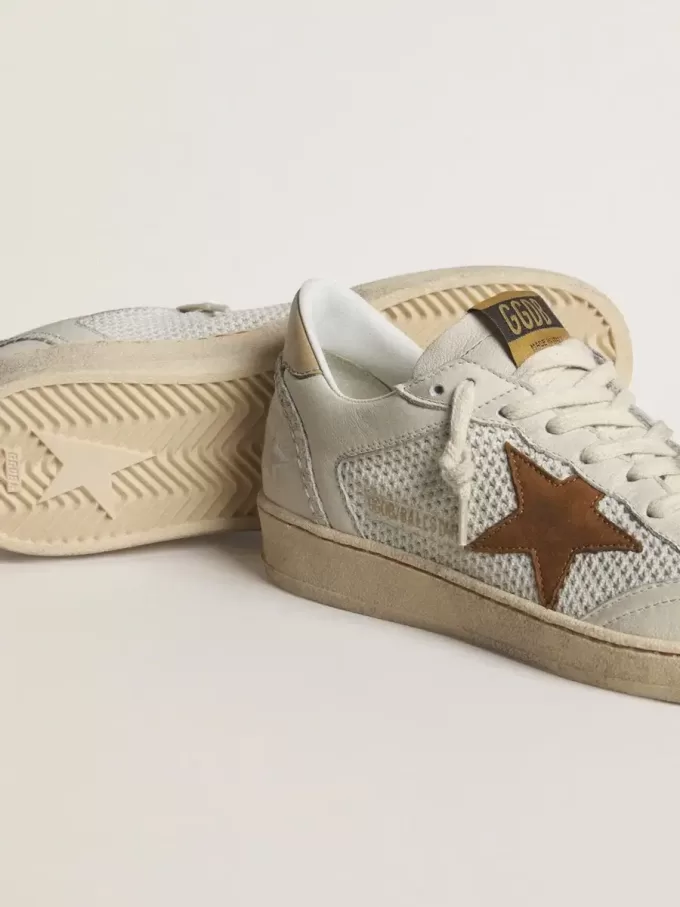 Ball Star voor dames in wit nappa en mesh met tabakskleurige nubuck ster en beige hielstuk