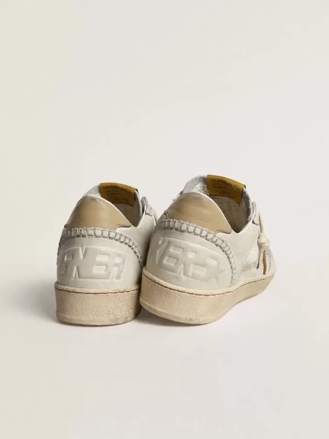 Ball Star voor dames in wit nappa en mesh met tabakskleurige nubuck ster en beige hielstuk