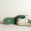Ball Star voor heren in wit nappaleer met groene leren ster en hielstuk.