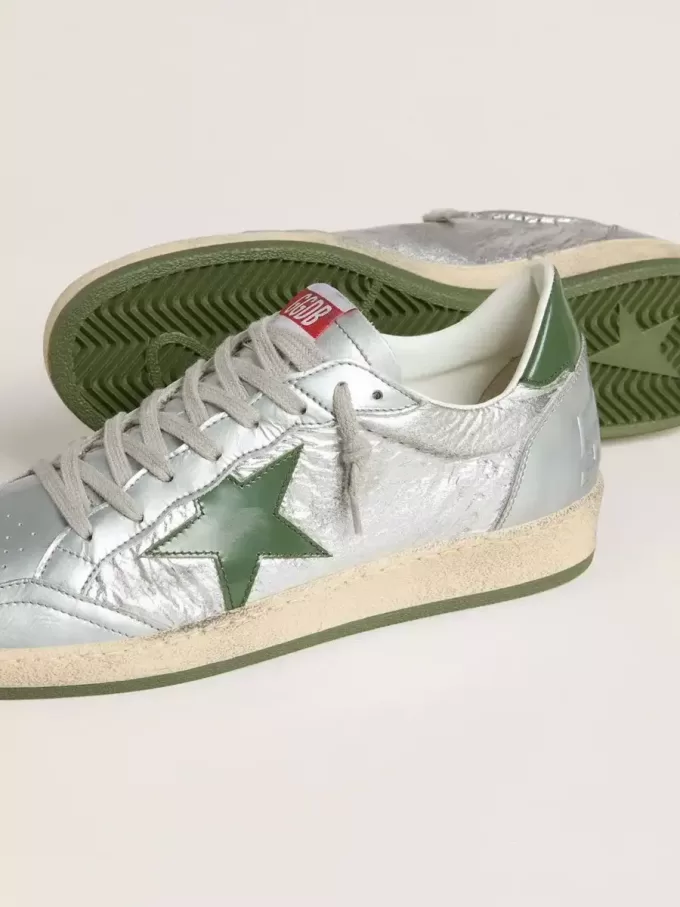 Ball Star voor heren in zilverkleurig nylon met groene leren ster en hielstuk
