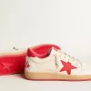 Ball Star Wishes voor dames in wit leer met een rode ster en hielbandje