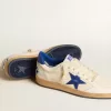 Ball Star Wishes voor heren in wit nappaleer met een felblauwe ster en hielbandje