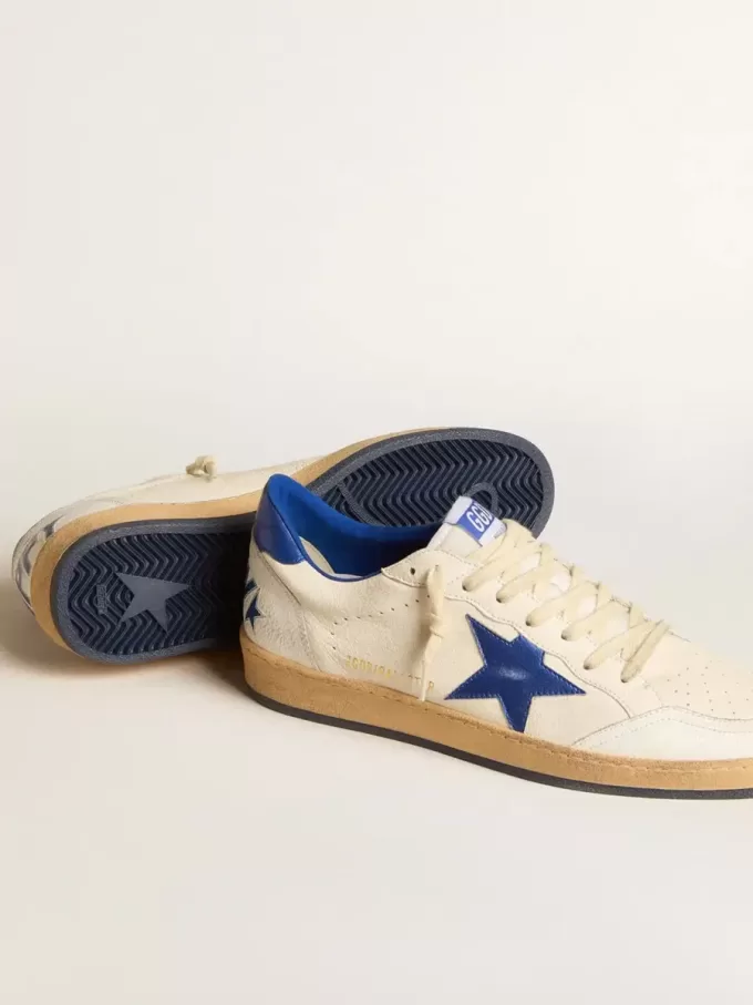 Ball Star Wishes voor heren in wit nappaleer met een felblauwe ster en hielbandje