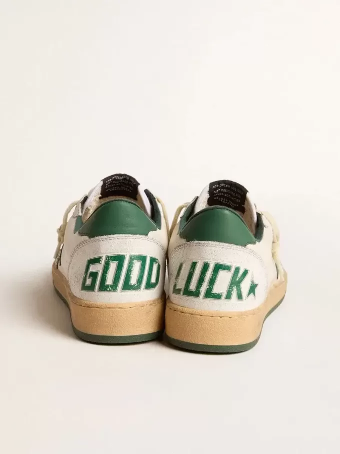 Ball Star Wishes voor dames in wit nappaleer met groene leren ster en hielstuk