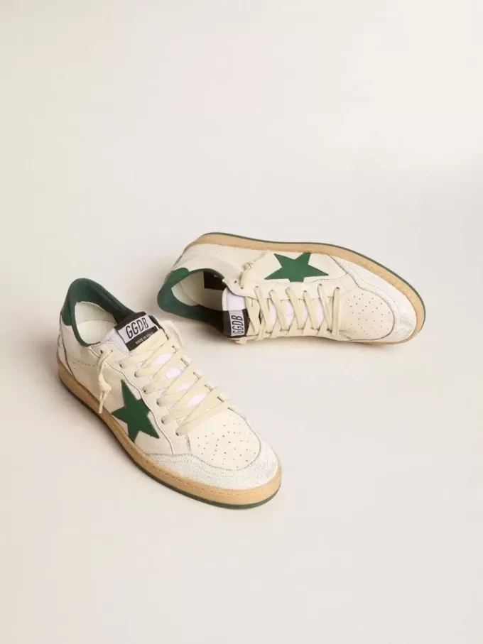 Ball Star Wishes voor dames in wit nappaleer met groene leren ster en hielstuk