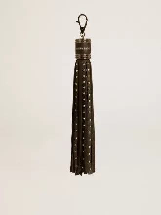 Bedeltje van zwart nappaleer met studs en metalen details