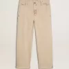 Beige chino voor heren met een doorleefde look