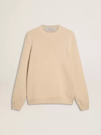 Beige herentrui met ronde hals en ‘Golden’-opschrift op de achterkant.