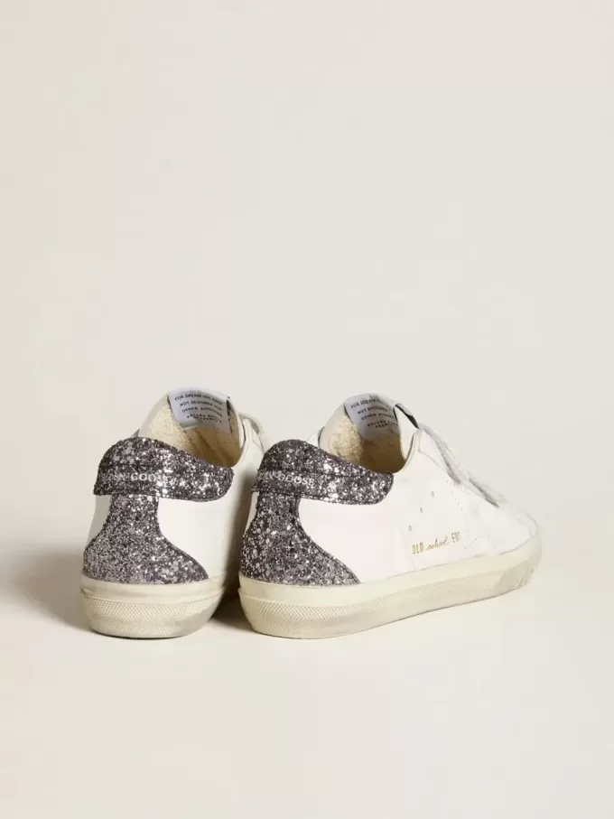 Bio-based Old School met geperforeerde ster en glitter hielstuk