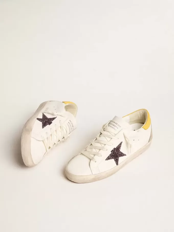 Bio-based Super-Star voor dames met rode glitterster en leren hielstuk