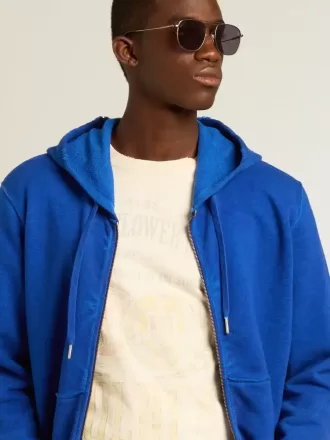Blauwe hoodie voor heren met opschrift op de achterkant