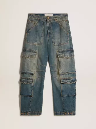 Blauwe jeans met een distressed afwerking