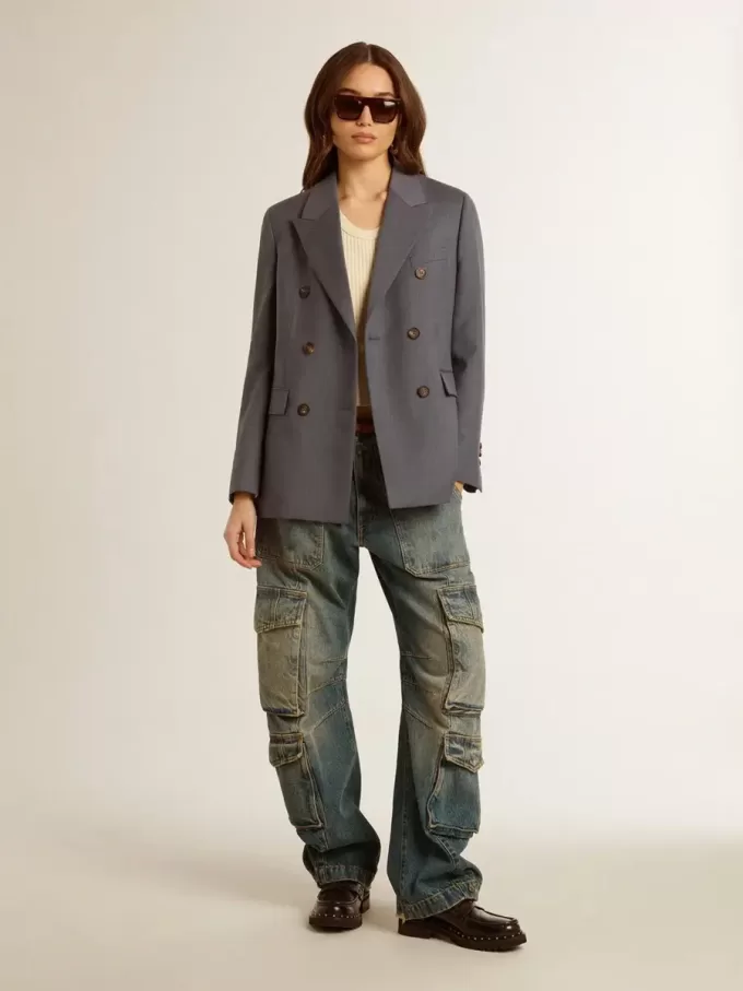 Blauwe jeans met een distressed afwerking