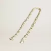 Boterblanke gevlochten stoffen bedeltje met messing ketting