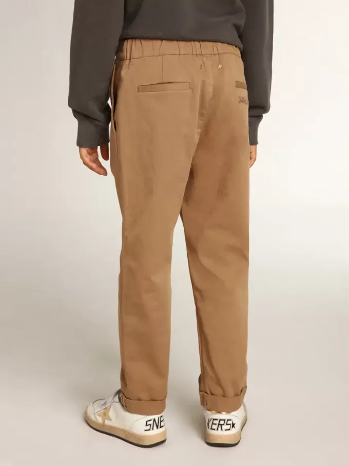 Chino voor jongens van karamelkleurig katoen