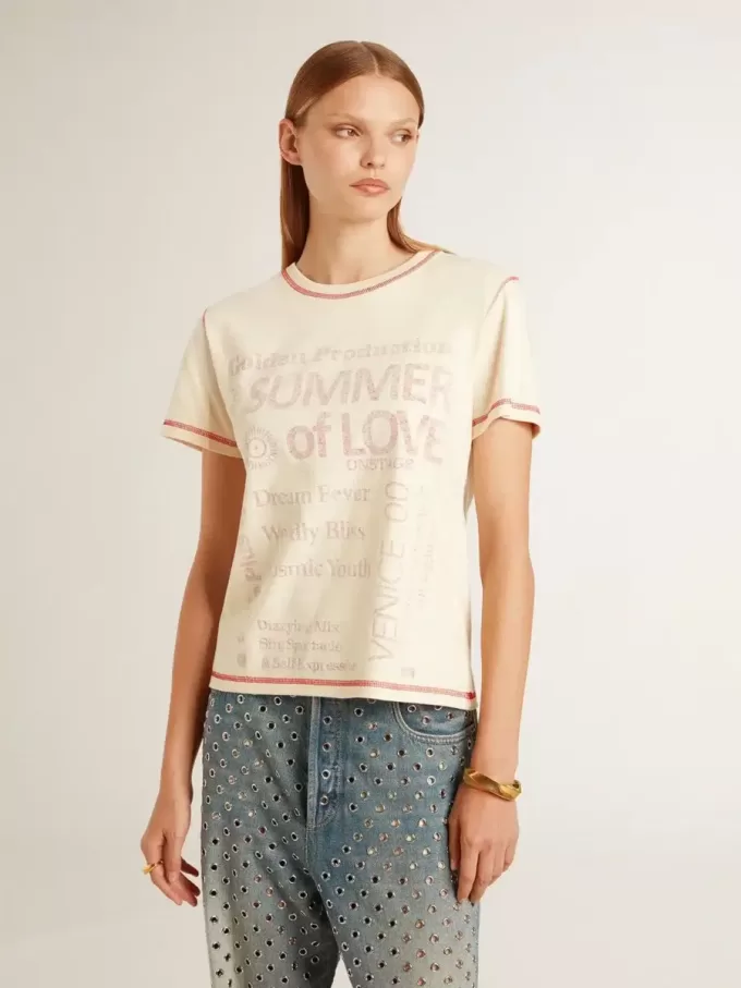 Crèmekleurig dames-T-shirt met vervaagde rode accenten