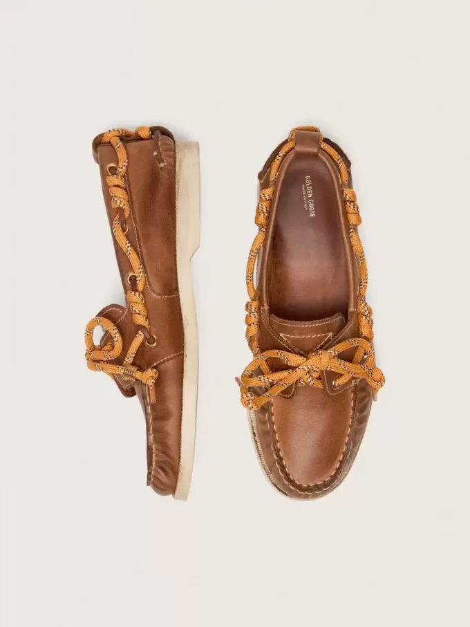 Cruise-loafers voor dames van tabakskleurig leer met oranje wandelschoenveters