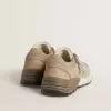 Dad-Star voor dames in beige mesh en suède met zilveren leren ster