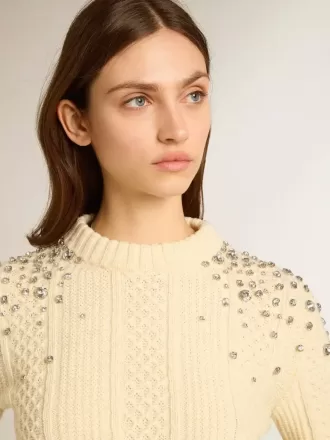 Dames cropped sweater in verwassen wit met decoratieve kristallen