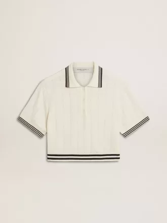 Dames polo shirt in cropped model van versleten wit katoen met blauwe ribboorden