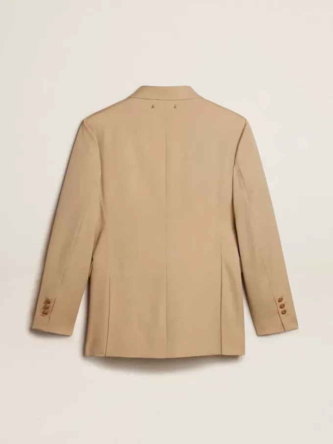 Damesblazer met dubbele knoopsluiting in zandkleur met gouden heraldische knopen