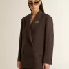 Damesblazer met dubbele knoopsluiting van donkerbruine wol met dun streepmotief