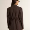 Damesblazer met dubbele knoopsluiting van donkerbruine wol met dun streepmotief