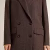 Damesblazer met dubbele knoopsluiting van donkerbruine wol met dun streepmotief