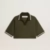 Damescropped polo van militairgroen jersey met borduursel