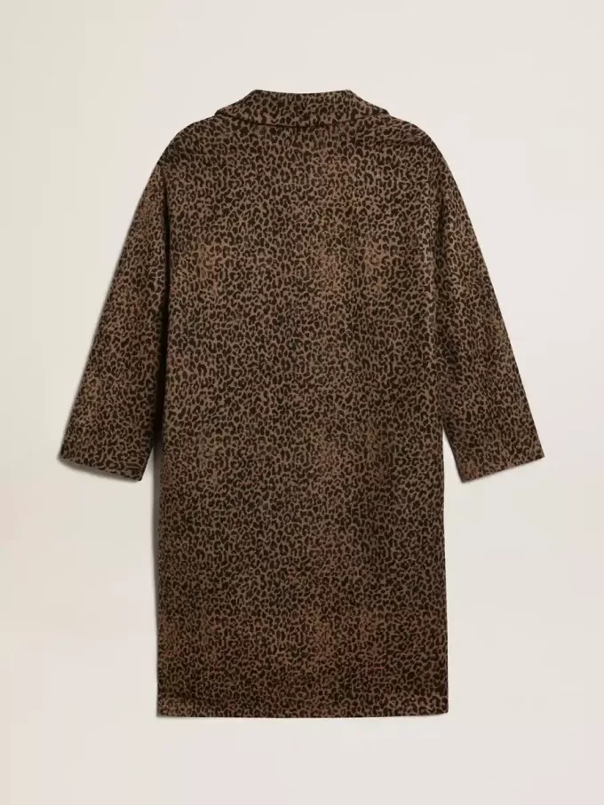 Damesjas met enkele rij knopen van wol met jacquardmotief