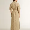 Damesjurk met korte mouwen in beige bloemenjacquard