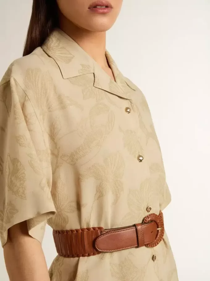 Damesjurk met korte mouwen in beige bloemenjacquard