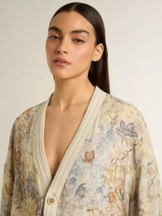 Damesvest met bloemenprint en borduursels