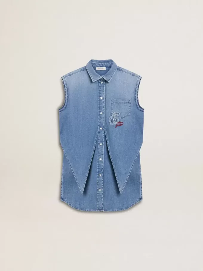 Denim jurkje voor meisjes met knoop aan de voorkant en borduursels