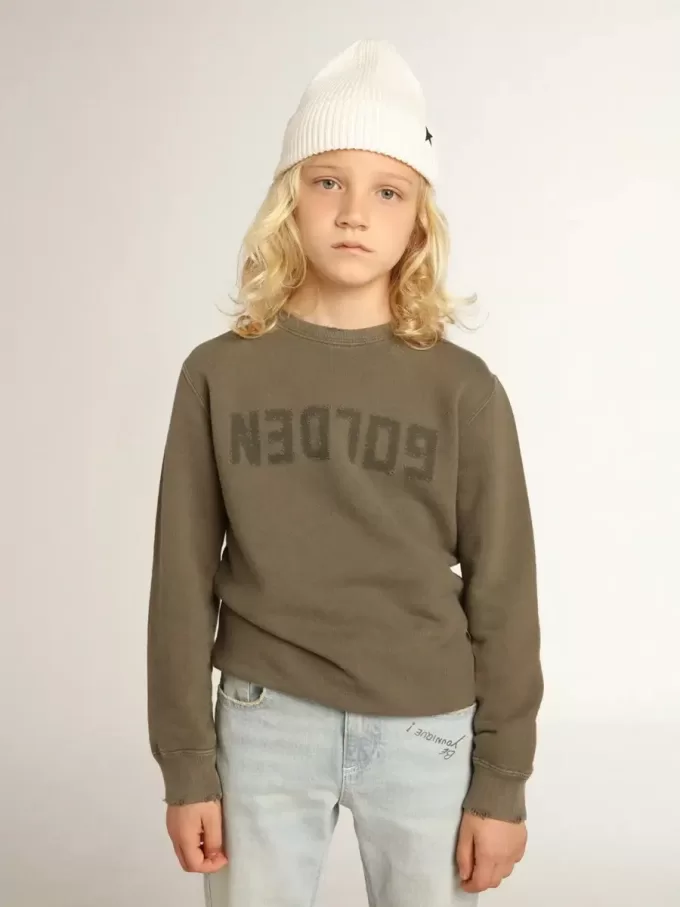 Distressed olijfgroen sweatshirt met gouden letters op de voorkant
