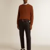 Donkerblauwe herenjeans van één keer gewassen denim