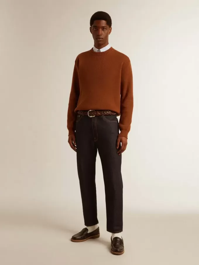 Donkerblauwe herenjeans van één keer gewassen denim