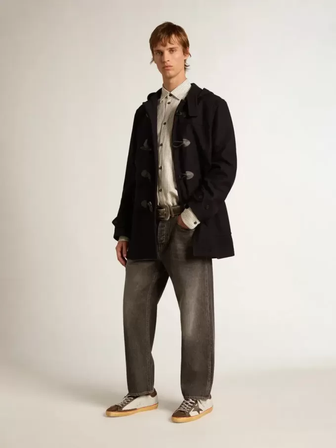 Donkerblauwe wollen duffelcoat met capuchon en knopen