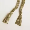 Duifgrijze gevlochten stoffen bedel met messing ketting