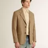 Enkelrijige blazer voor heren in een zandkleurige linnenmix met chevronpatroon.