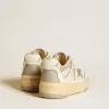 Forty2 voor dames met grijze ster en witte leren hiellip